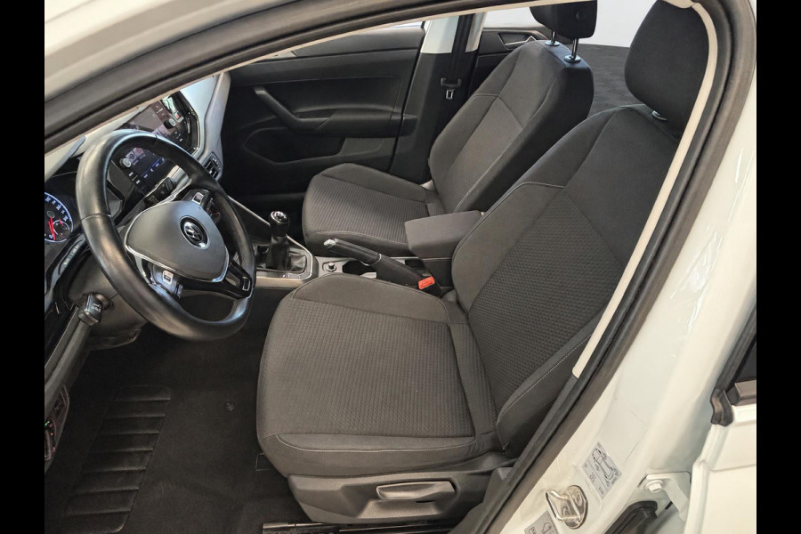 Volkswagen Polo 1.0 TSI COMFORTLINE NAVIGATIE GARANTIE 2031* PDC VOOR EN ACHTER . DRAADLOOS TELEFOONOPLADER .