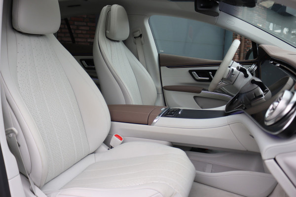 Mercedes-Benz EQS 450+ AMG Line 108 kWh | Luchtvering | Hyperscreen | Achterasbesturing | Distronic | Panoramadak | Elek. Achterstoelen | Camera | Keyless Go |