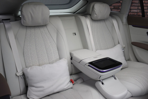 Mercedes-Benz EQS 450+ AMG Line 108 kWh | Luchtvering | Hyperscreen | Achterasbesturing | Distronic | Panoramadak | Elek. Achterstoelen | Camera | Keyless Go |