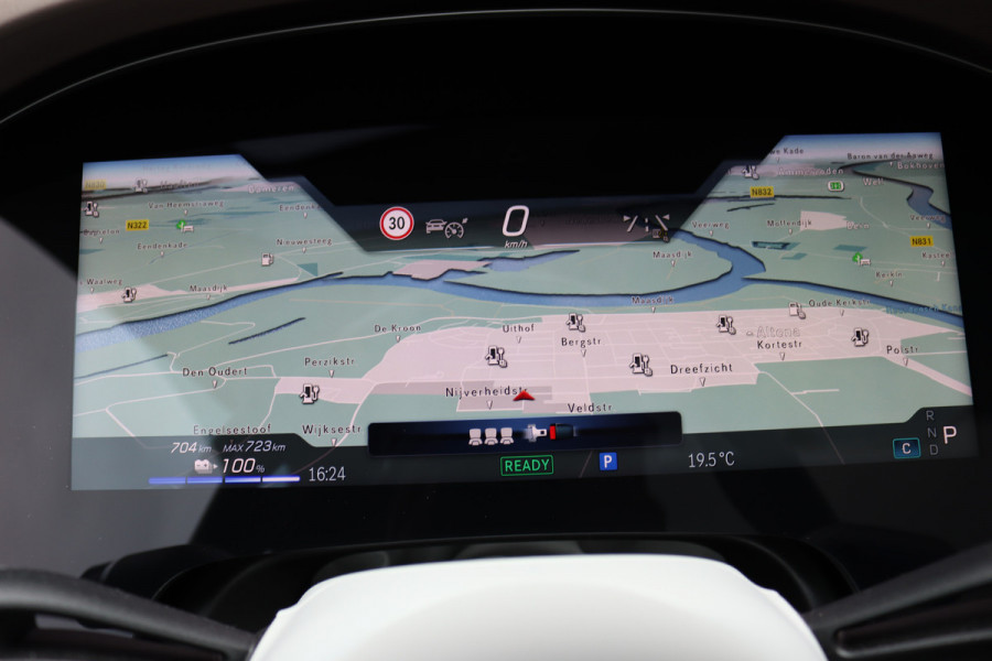 Mercedes-Benz EQS 450+ AMG Line 108 kWh | Luchtvering | Hyperscreen | Achterasbesturing | Distronic | Panoramadak | Elek. Achterstoelen | Camera | Keyless Go |