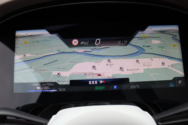 Mercedes-Benz EQS 450+ AMG Line 108 kWh | Luchtvering | Hyperscreen | Achterasbesturing | Distronic | Panoramadak | Elek. Achterstoelen | Camera | Keyless Go |
