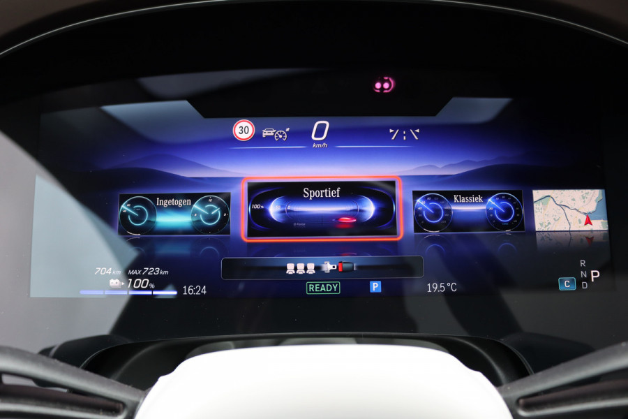 Mercedes-Benz EQS 450+ AMG Line 108 kWh | Luchtvering | Hyperscreen | Achterasbesturing | Distronic | Panoramadak | Elek. Achterstoelen | Camera | Keyless Go |