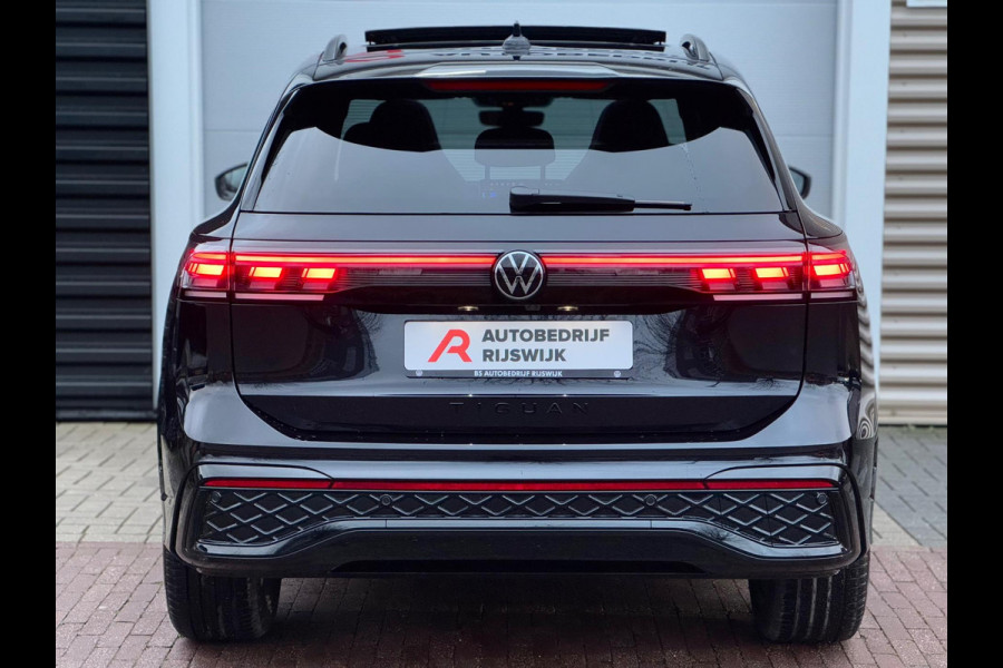 Volkswagen Tiguan 1.5 eTSI R-Line Pano/360/Leer/Dodehoek