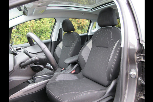 Peugeot 2008 1.2 PureTech Automaat * Navi * Pano * Trekhaak *