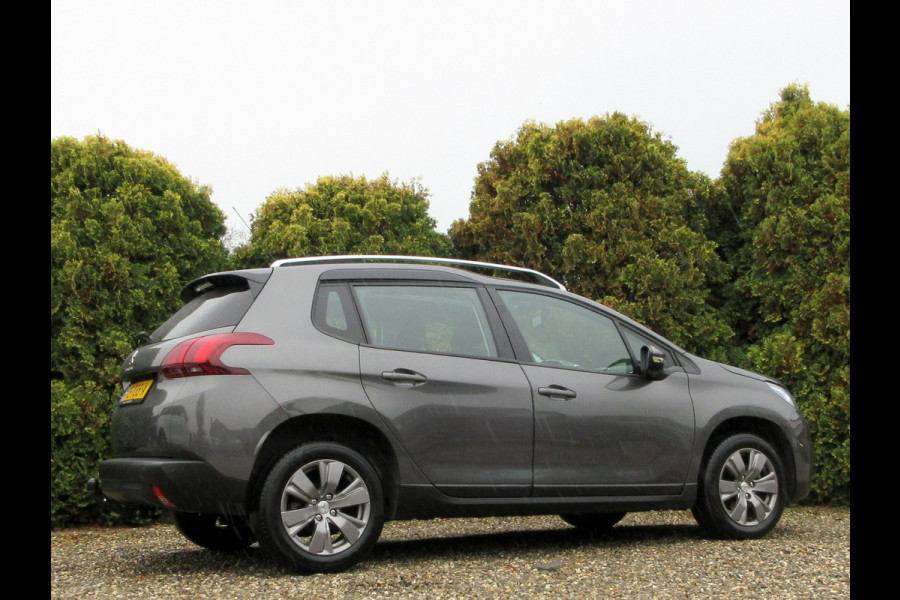 Peugeot 2008 1.2 PureTech Automaat * Navi * Pano * Trekhaak *