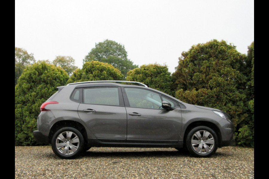 Peugeot 2008 1.2 PureTech Automaat * Navi * Pano * Trekhaak *
