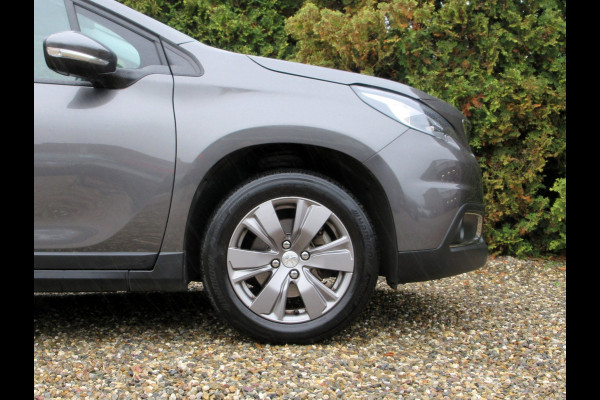 Peugeot 2008 1.2 PureTech Automaat * Navi * Pano * Trekhaak *