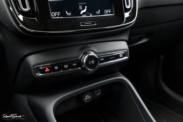 Volvo XC40 1.5 T4 Recharge R-Design | Zwenkbare trekhaak | Blis | Crystal White | Apple carplay |