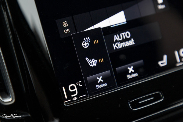Volvo XC40 1.5 T4 Recharge R-Design | Zwenkbare trekhaak | Blis | Crystal White | Apple carplay |