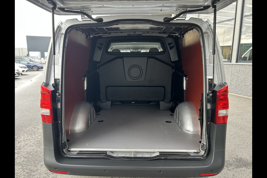 Mercedes-Benz Vito 116 CDI Lang / Dubbele cabine / Automaat / Distronic / Camera / Parkeersensoren / Navigatie / Airco