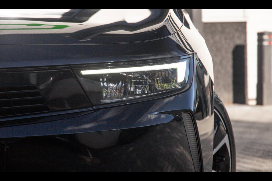 Opel Astra Sports Tourer 1.6 Hybrid Elegance