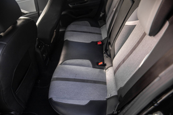 Opel Astra Sports Tourer 1.6 Hybrid Elegance