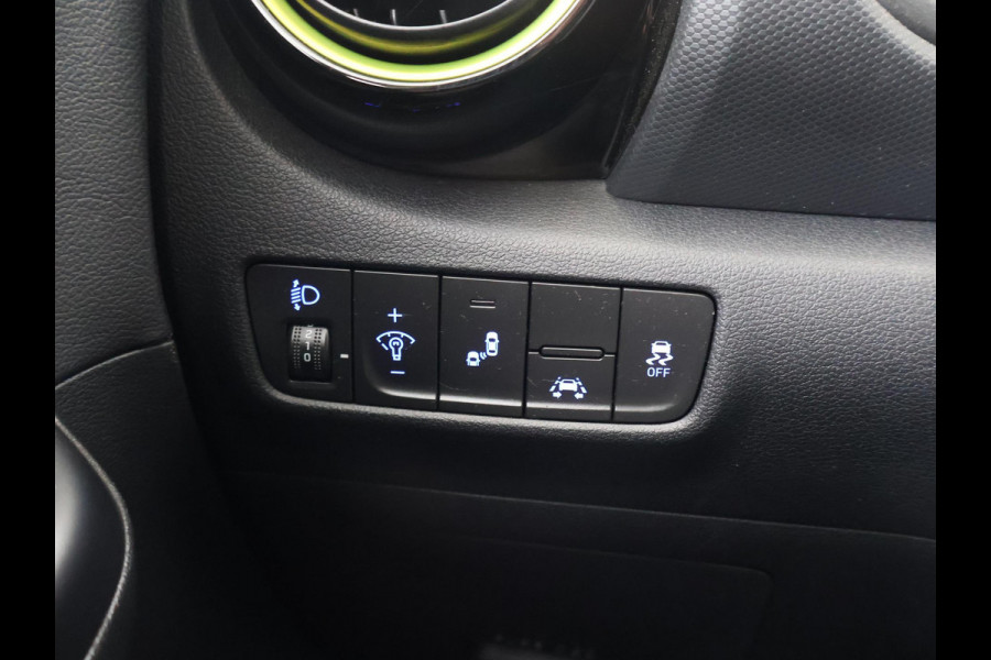 Hyundai Kona 1.0T FASHION + TREKHAAK | CAMERA | APPLE CARPLAY | ANDROID AUTO | 18 INCH LMV