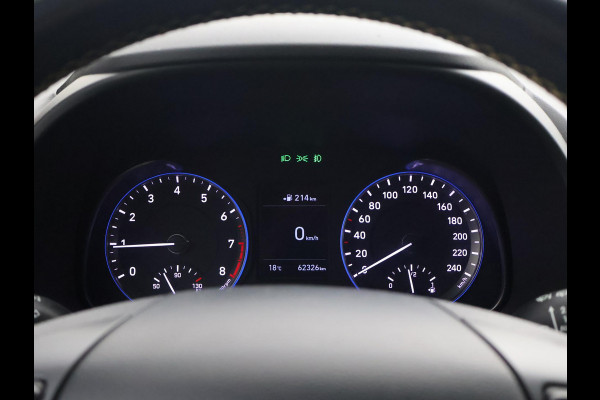 Hyundai Kona 1.0T FASHION + TREKHAAK | CAMERA | APPLE CARPLAY | ANDROID AUTO | 18 INCH LMV