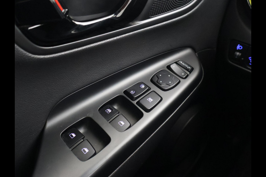 Hyundai Kona 1.0T FASHION + TREKHAAK | CAMERA | APPLE CARPLAY | ANDROID AUTO | 18 INCH LMV