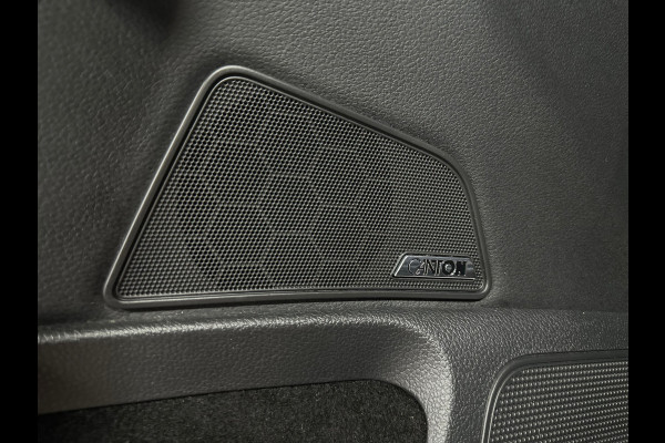 Škoda Superb Combi 1.4 TSI iV Laurin & Klement | Panoramadak | Carplay | Verwarmbare/Ventilatie stoelen | 360° Camera | Leder| ACC
