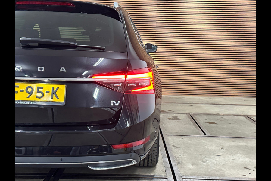 Škoda Superb Combi 1.4 TSI iV Laurin & Klement | Panoramadak | Carplay | Verwarmbare/Ventilatie stoelen | 360° Camera | Leder| ACC