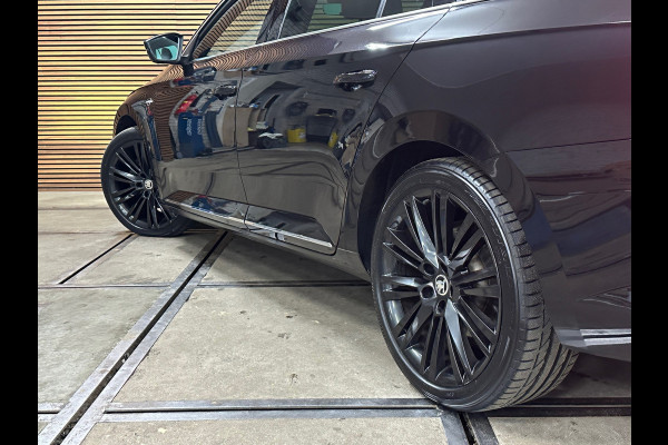 Škoda Superb Combi 1.4 TSI iV Laurin & Klement | Panoramadak | Carplay | Verwarmbare/Ventilatie stoelen | 360° Camera | Leder| ACC