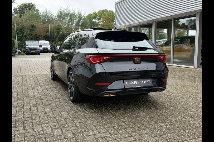 CUPRA Leon Sportstourer 1.4 e-Hybrid 245 Pk Business | Panoramadak | Navigatie | Camera | Clima | Sportstoelen | Keyless | 19".