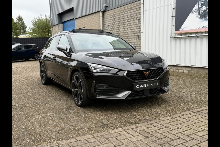 CUPRA Leon Sportstourer 1.4 e-Hybrid 245 Pk Business | Panoramadak | Navigatie | Camera | Clima | Sportstoelen | Keyless | 19".