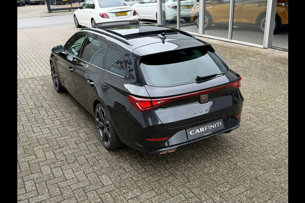 CUPRA Leon Sportstourer 1.4 e-Hybrid 245 Pk Business | Panoramadak | Navigatie | Camera | Clima | Sportstoelen | Keyless | 19".