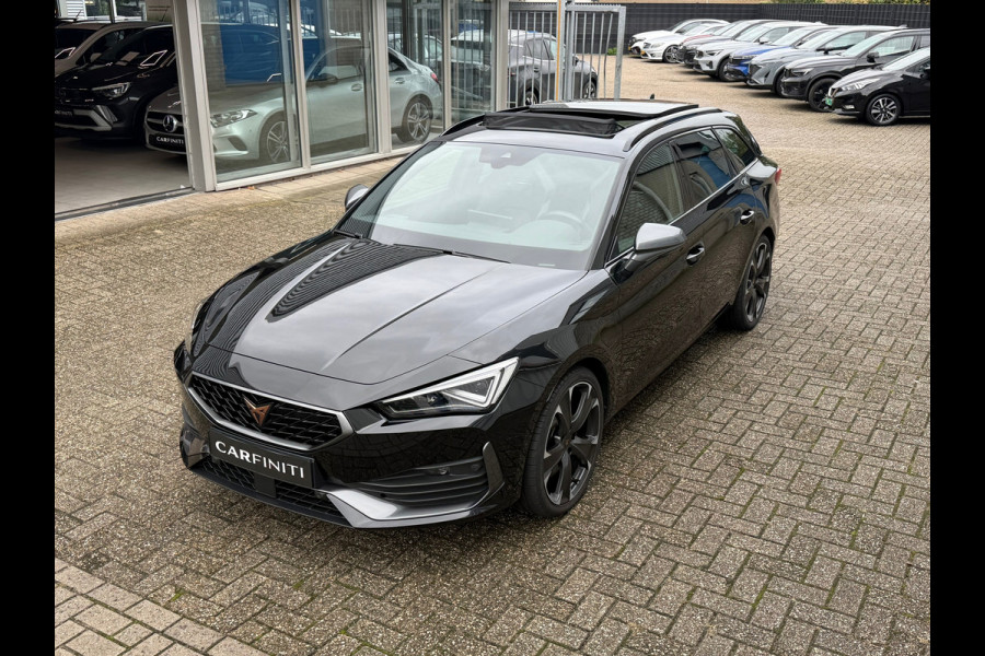 CUPRA Leon Sportstourer 1.4 e-Hybrid 245 Pk Business | Panoramadak | Navigatie | Camera | Clima | Sportstoelen | Keyless | 19".