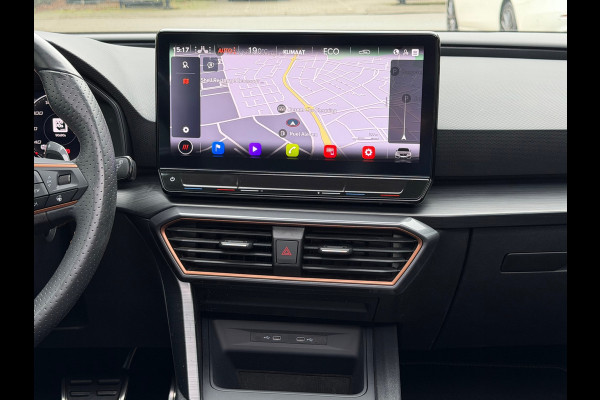 CUPRA Leon Sportstourer 1.4 e-Hybrid 245 Pk Business | Panoramadak | Navigatie | Camera | Clima | Sportstoelen | Keyless | 19".