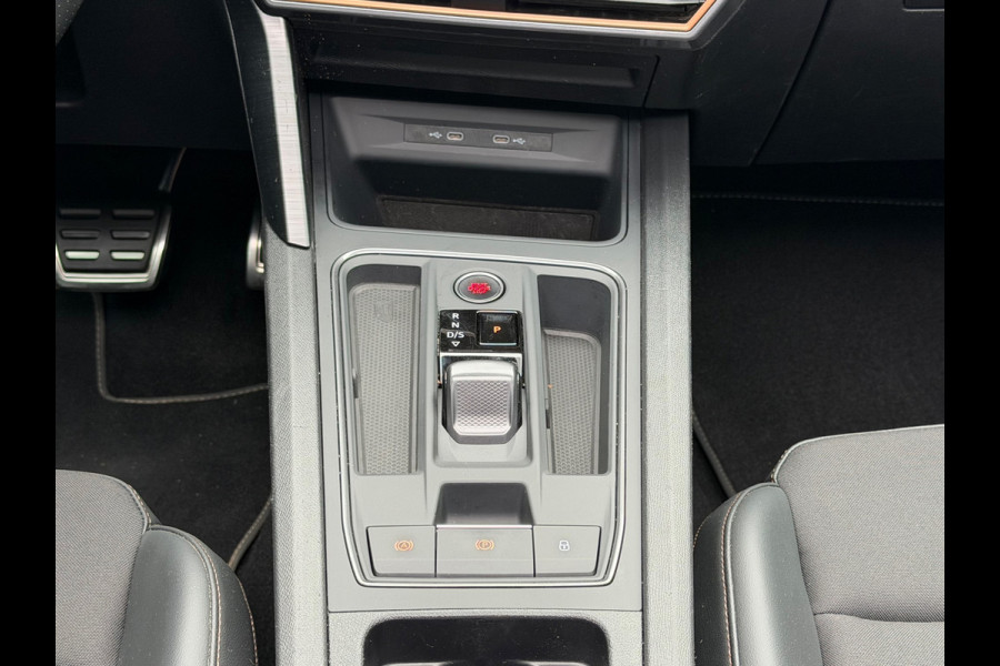 CUPRA Leon Sportstourer 1.4 e-Hybrid 245 Pk Business | Panoramadak | Navigatie | Camera | Clima | Sportstoelen | Keyless | 19".