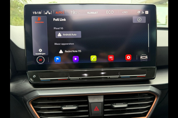 CUPRA Leon Sportstourer 1.4 e-Hybrid 245 Pk Business | Panoramadak | Navigatie | Camera | Clima | Sportstoelen | Keyless | 19".