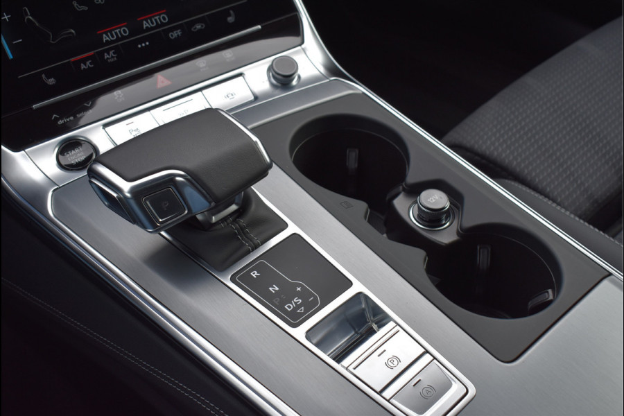 Audi A6 Avant 55 TFSI e Quattro S-Line 367 Pk Competition Pano Matrix HD Leder ACC S6 Diffusor