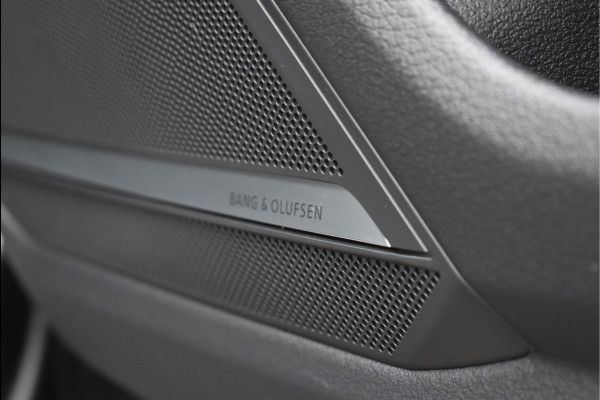 Audi A6 Avant 55 TFSI e Quattro S-Line 367 Pk Competition Pano Matrix HD Leder ACC S6 Diffusor