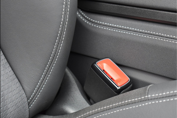 Audi A6 Avant 55 TFSI e Quattro S-Line 367 Pk Competition Pano Matrix HD Leder ACC S6 Diffusor