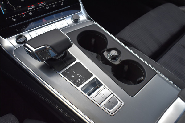 Audi A6 Avant 55 TFSI e Quattro S-Line 367 Pk Competition Pano Matrix HD Leder ACC S6 Diffusor