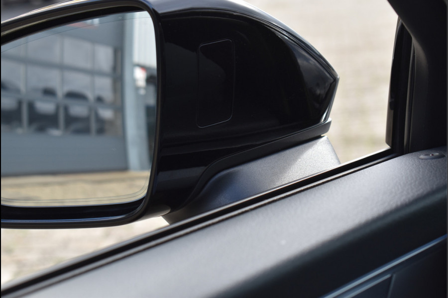 Audi A6 Avant 55 TFSI e Quattro S-Line 367 Pk Competition Pano Matrix HD Leder ACC S6 Diffusor