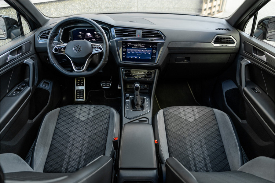 Volkswagen Tiguan 1.4 TSI eHybrid R-Line Business+ Pano / Trekhaak / Black /