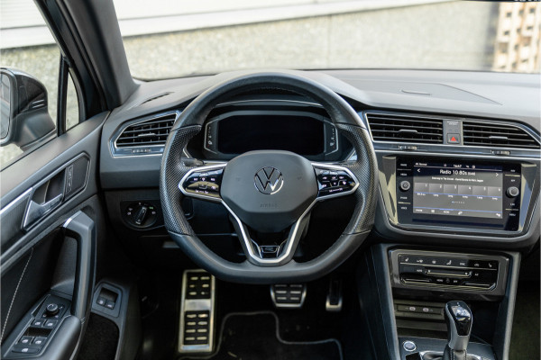 Volkswagen Tiguan 1.4 TSI eHybrid R-Line Business+ Pano / Trekhaak / Black /