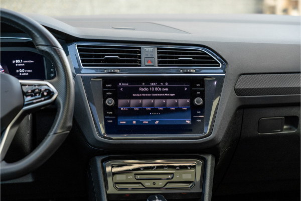 Volkswagen Tiguan 1.4 TSI eHybrid R-Line Business+ Pano / Trekhaak / Black /