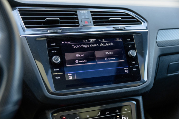 Volkswagen Tiguan 1.4 TSI eHybrid R-Line Business+ Pano / Trekhaak / Black /