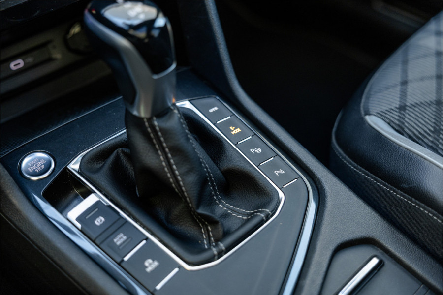 Volkswagen Tiguan 1.4 TSI eHybrid R-Line Business+ Pano / Trekhaak / Black /