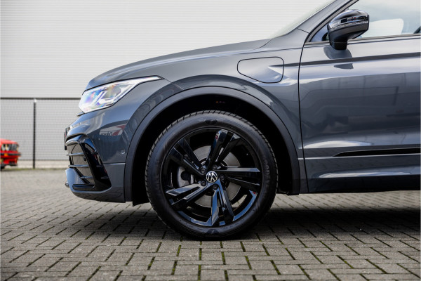 Volkswagen Tiguan 1.4 TSI eHybrid R-Line Business+ Pano / Trekhaak / Black /