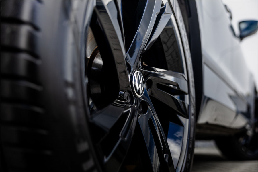 Volkswagen Tiguan 1.4 TSI eHybrid R-Line Business+ Pano / Trekhaak / Black /