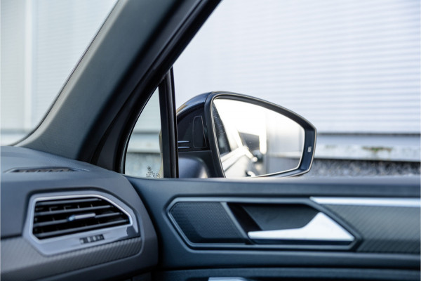 Volkswagen Tiguan 1.4 TSI eHybrid R-Line Business+ Pano / Trekhaak / Black /