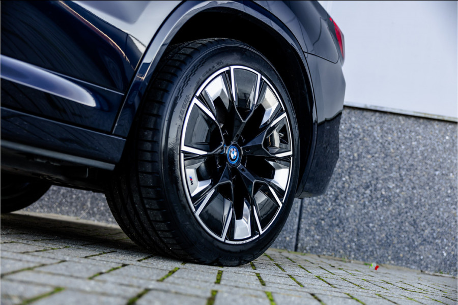 BMW iX3 High Executive 80 kWh SOH 99% M Sport / Pano / Harman Kardon / Laser / 20 inch /