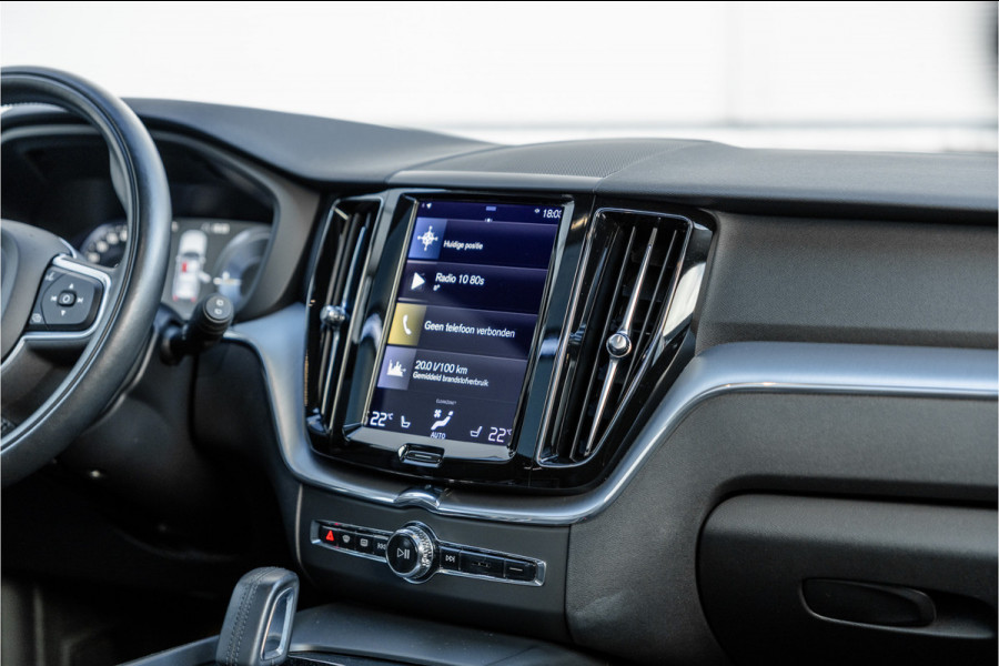 Volvo XC60 2.0 Recharge T6 AWD Panorama / Stoelverwarming / Camera /