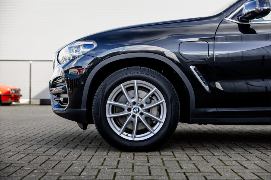 BMW X3 xDrive30e Business Edition Plus Panorama dak / Leder / Carplay / Android Auto /