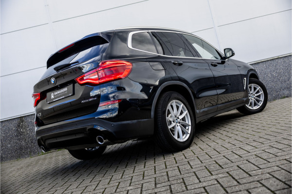 BMW X3 xDrive30e Business Edition Plus Panorama dak / Leder / Carplay / Android Auto /