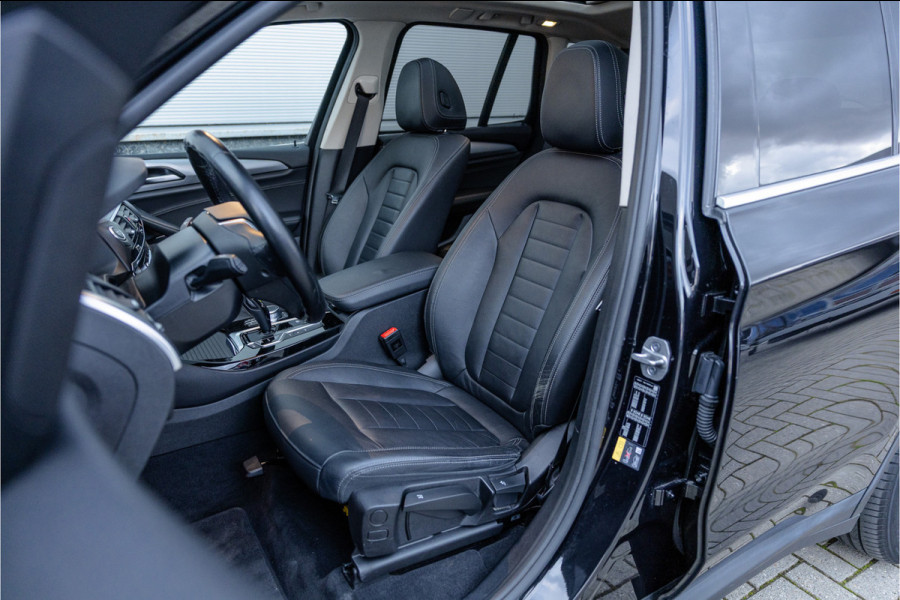 BMW X3 xDrive30e Business Edition Plus Panorama dak / Leder / Carplay / Android Auto /