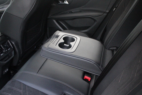 Peugeot 3008 1.6 HYbrid 225PK GT PACK BUSINESS BLACK PACK | AFNEEMBARE TREKHAAK | ADAPTIVE CRUISE CONTROL | ELEKLTRISCH VERSTELBARE BESTUUDERSSTOEL MET GEHEUGENFUNCTIE | MASSAGE FUNCTIE OP BEIDE VOORSTOELEN | STOEL VERWARMING | FULL LED KOPLAMPEN | ELEKTRISCH BEDIENBARE ACHTERKLEP | FOCAL AUDIO SYSTEEM | ZWART DAK | LICHTMETALEN VELGEN 19" | DODEHOEK DETECTIE | KEYLESS ENTRY/START | APPLE CARPLAY/ANDROID AUTO | NAVIGATIE | CAMERA VOOR + ACHTER |