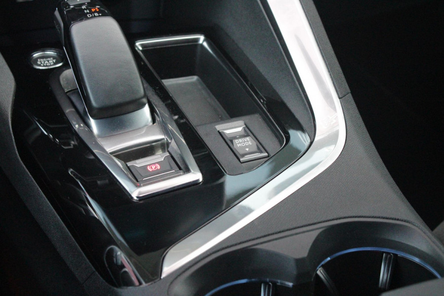 Peugeot 3008 1.6 HYbrid 225PK GT PACK BUSINESS BLACK PACK | AFNEEMBARE TREKHAAK | ADAPTIVE CRUISE CONTROL | ELEKLTRISCH VERSTELBARE BESTUUDERSSTOEL MET GEHEUGENFUNCTIE | MASSAGE FUNCTIE OP BEIDE VOORSTOELEN | STOEL VERWARMING | FULL LED KOPLAMPEN | ELEKTRISCH BEDIENBARE ACHTERKLEP | FOCAL AUDIO SYSTEEM | ZWART DAK | LICHTMETALEN VELGEN 19" | DODEHOEK DETECTIE | KEYLESS ENTRY/START | APPLE CARPLAY/ANDROID AUTO | NAVIGATIE | CAMERA VOOR + ACHTER |