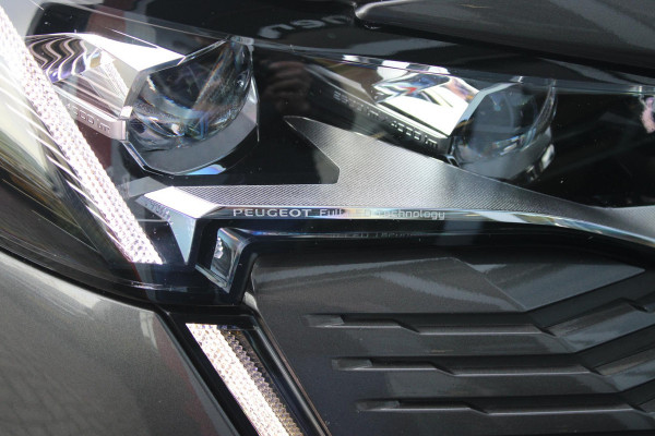 Peugeot 3008 1.6 HYbrid 225PK GT PACK BUSINESS BLACK PACK | AFNEEMBARE TREKHAAK | ADAPTIVE CRUISE CONTROL | ELEKLTRISCH VERSTELBARE BESTUUDERSSTOEL MET GEHEUGENFUNCTIE | MASSAGE FUNCTIE OP BEIDE VOORSTOELEN | STOEL VERWARMING | FULL LED KOPLAMPEN | ELEKTRISCH BEDIENBARE ACHTERKLEP | FOCAL AUDIO SYSTEEM | ZWART DAK | LICHTMETALEN VELGEN 19" | DODEHOEK DETECTIE | KEYLESS ENTRY/START | APPLE CARPLAY/ANDROID AUTO | NAVIGATIE | CAMERA VOOR + ACHTER |